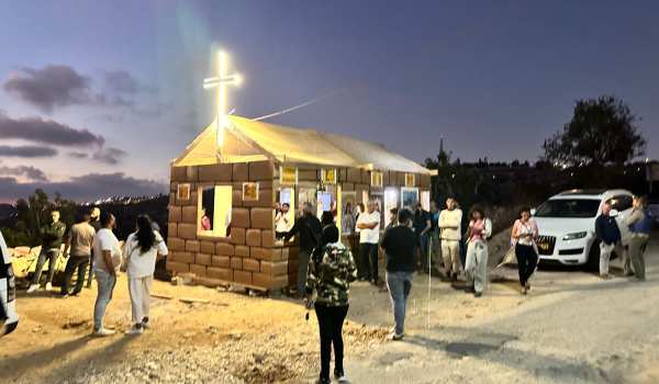 Palestinian Resistance Erects Church to ...