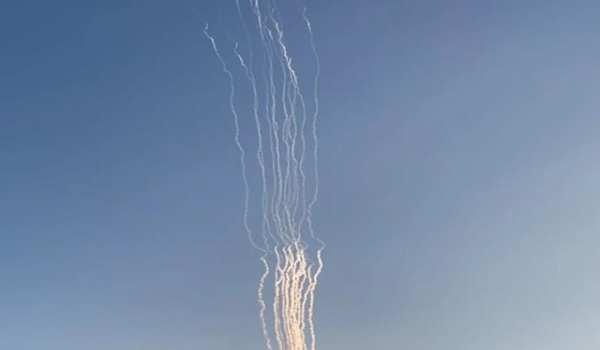 Al-Qassam Brigades bombard Tel Aviv on t...