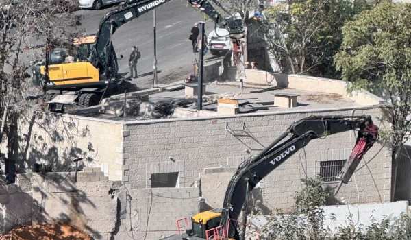 IOF demolishes two houses in Jerusalem &...