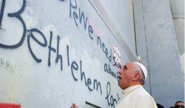 Pope Francis calls for international inq...