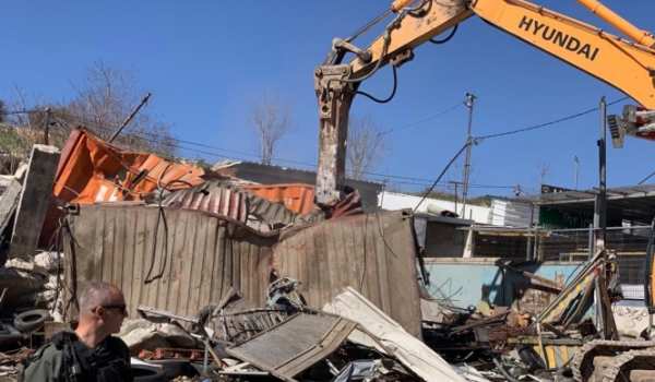 Israeli forces demolish several Palestin...