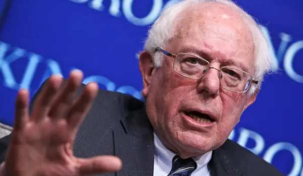 US Senator Bernie Sanders condemns Trump...