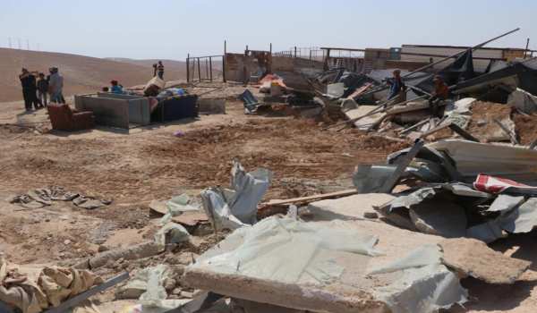 Israeli forces demolish several Palestin...